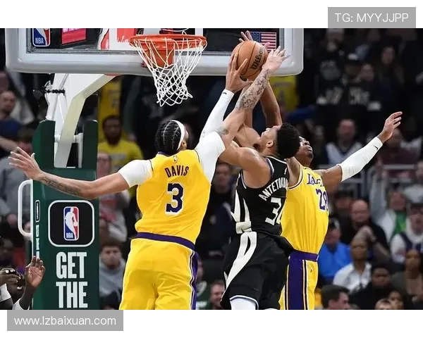 激战再燃湖人逆转勇士上演末节惊魂对决全场高潮引爆球迷热议潮